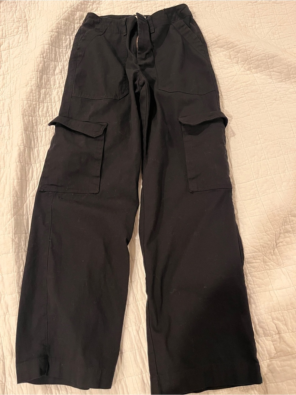 Universal Thread Black Wide Leg Cargo Pants Women’s Size 4 High Rise Utility